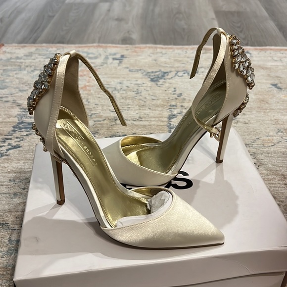 Cream/White ASOS BRIDE Heels - Picture 2 of 16